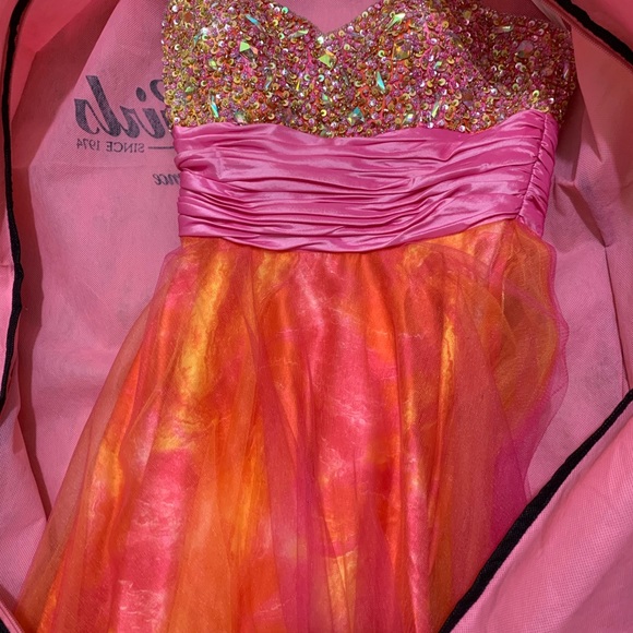 Wow! Prom formal gown - Picture 5 of 5